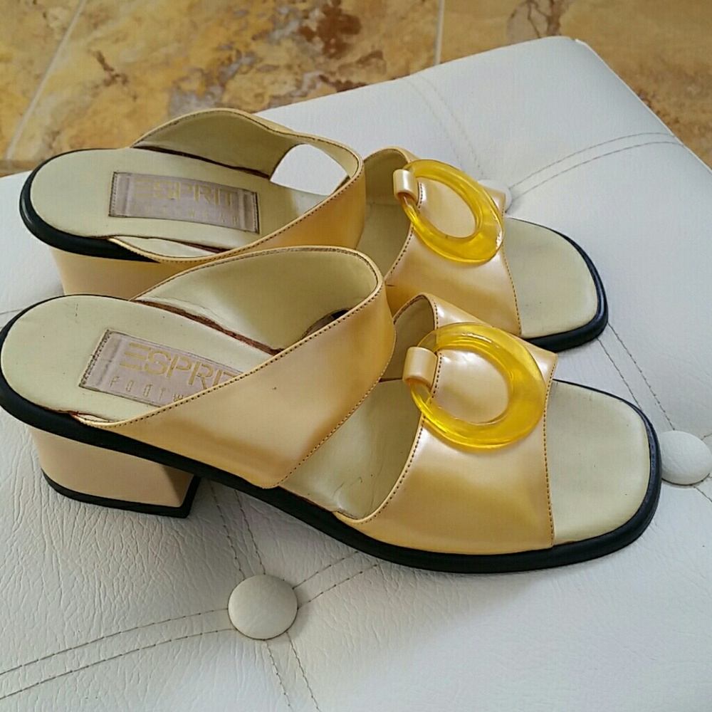 Esprit yellow sandal - Picture 2 of 7